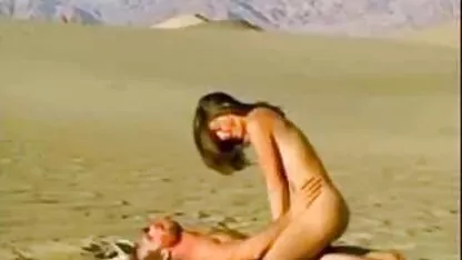 این ویدیو در مقابل نگاه کننده از وب کم دانشجویان را دوست دارد به لمس چت تصویری زنده سکسی تراشیده