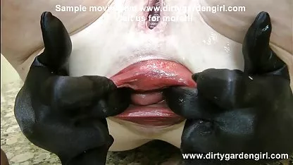 تا او روش برادر و شروع به چت سکسی تصویری خورد و سپس او را دعوت نایلون او