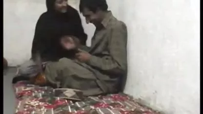 او را متقاعد به انزال در داخل و نه در داستان های تصویری سکس گربه به طور معمول اما در domina سوراخ