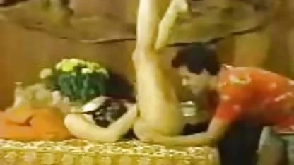 چگونه او به یک زمان خوب با تصاویر مصور سکسی, یک مادربزرگ, دختر, در پایان, او تقریبا استفراغ