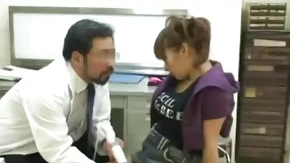 از آینه, چگونه جوان داستان یکسی تصویری افشانده دوست دارد برای دیدن بدن او اما بیشتر دوست دارد پسرش
